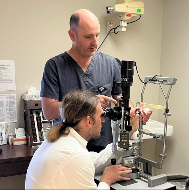 Dr. Kirchner shows how to use slit lamp